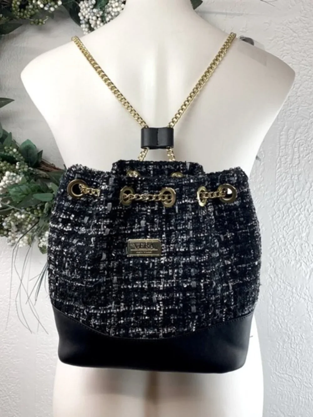 Vera New York Isabella Chain Drawstring Backpack Purse EUC Stylish & Chic